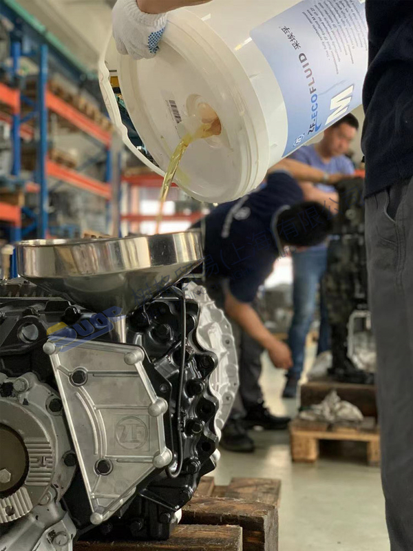 ZF Fully synthetic manual transmission fluid ZFEcofluid M(20L) 0671